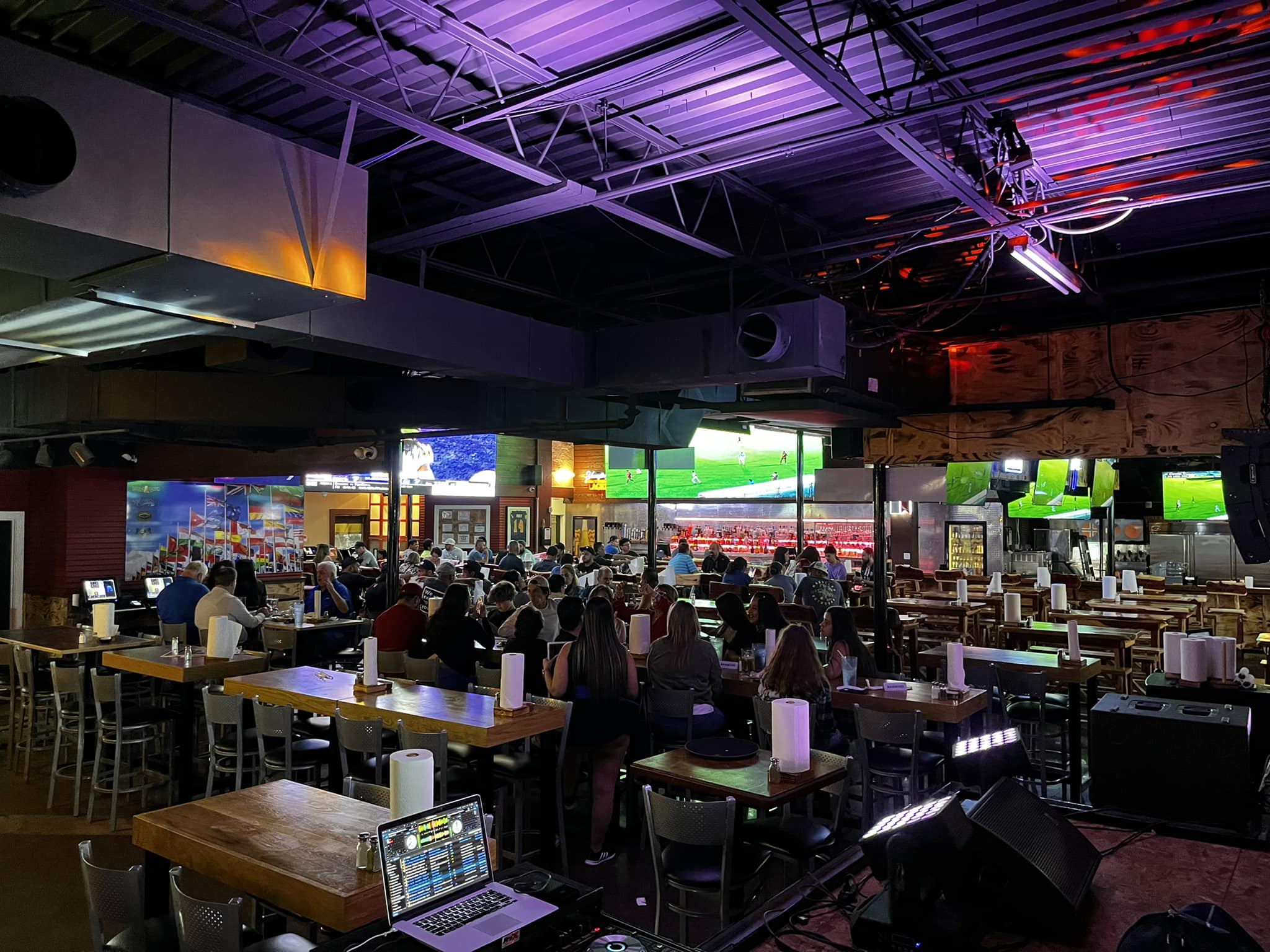 Barra Brava Sports Bar - Lewisville Live